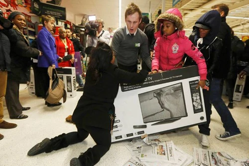 Phương Tây sốt với ngày "Thứ sáu đen"