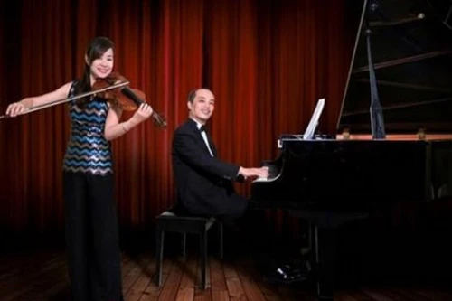 Trình diễn 2 bản sonate của Beethoven