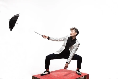 Lương Mạnh Hải "cô đơn" trong bộ hình Valentine