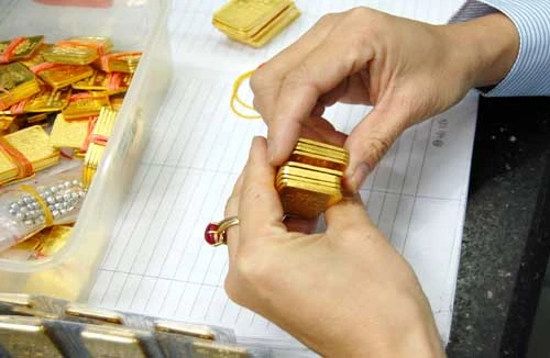 Giá vàng lại vượt 47 triệu đồng/lượng