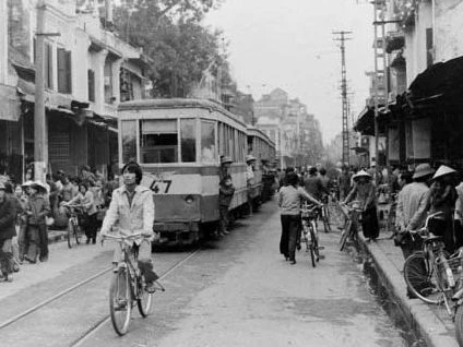 Nhà ngoại giao người Anh chụp ảnh Hà Nội thập niên 1980