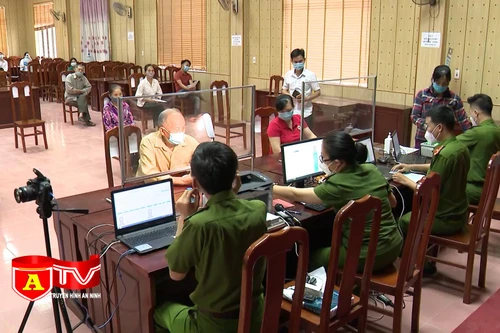 Tăng cường công tác phòng chống dịch tại các điểm cấp căn cước công dân gắn chíp điện tử