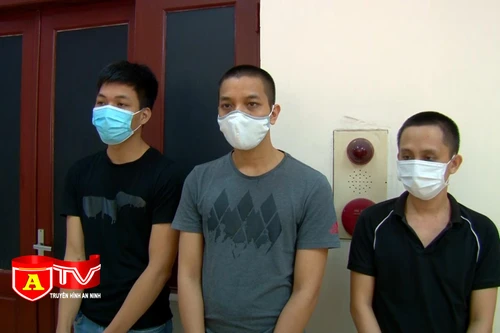 Giả danh nhân viên ngân hàng, chiếm đoạt tiền trong tài khoản