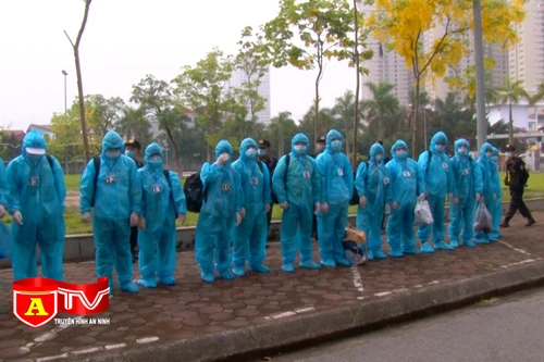 Công an Hà Nội trao trả 32 công dân Trung Quốc nhập cảnh trái phép