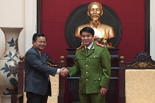 Giáo xứ Thái Hà đến thăm và chúc Tết CATP Hà Nội