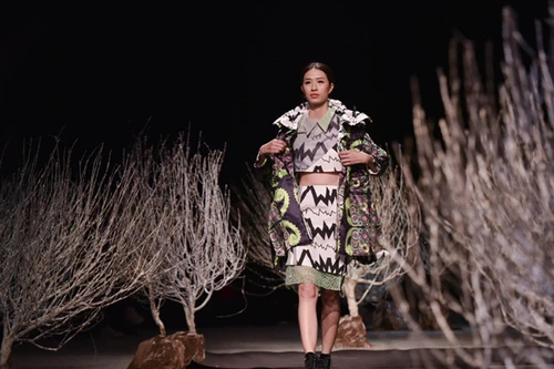 Ấn tượng sức trẻ đêm khai mạc Tuần lễ thời trang Thu Đông 2016