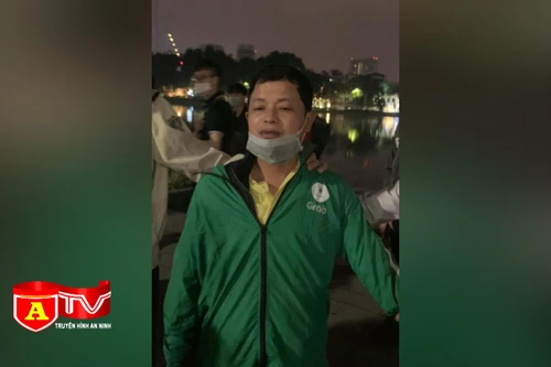 Bị bắt quả tang khi đang dắt xe máy vừa trộm cắp được đi tiêu thụ