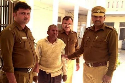 Dùng kẹo dụ bé gái 4 tuổi vào nhà để dâm ô