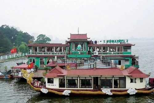Hà Nội: Tạm dừng hoạt động bến du thuyền, nhà nổi trên hồ Tây