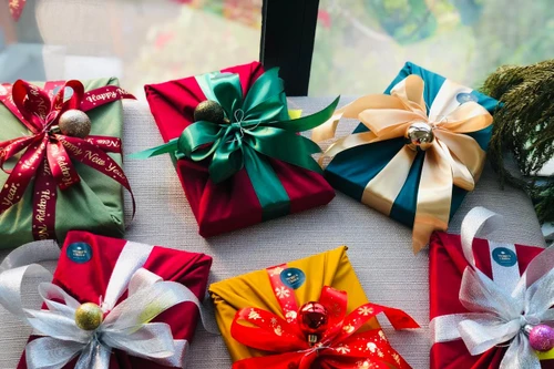 "Bộ sách sang trọng" cho Giáng sinh và năm mới 2021