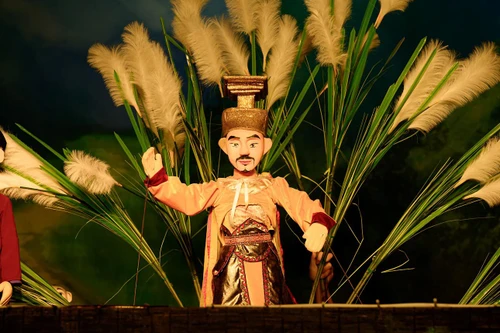 "Hoàng đế cờ lau" - vở rối nước về vị vua đầu tiên của đất nước Đại Cồ Việt