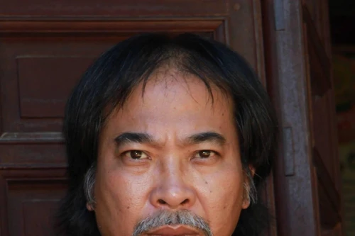 "Bài hát về cố hương" của nhà thơ Nguyễn Quang Thiều xuất bản tại Colombia