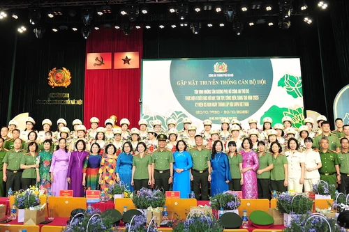 Lan tỏa hình ảnh đẹp, những tấm gương phụ nữ Công an Thủ đô tiêu biểu