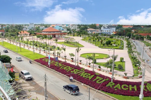 Thi phác thảo tượng đài chiến thắng tại Di tích lịch sử Ngã tư Rạch Kiến 