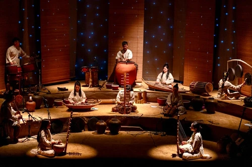 “GOm show” - kể chuyện âm nhạc Việt bằng gốm