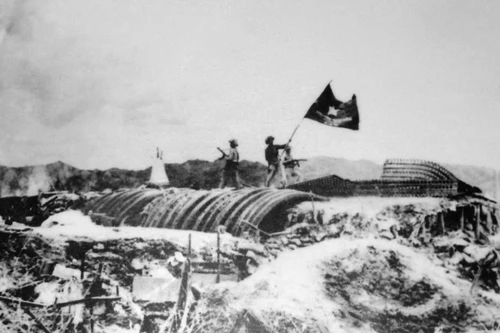 Tái hiện chiến thắng Điện Biên Phủ qua nghệ thuật xiếc