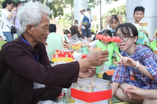 Người giữ lửa Trung thu