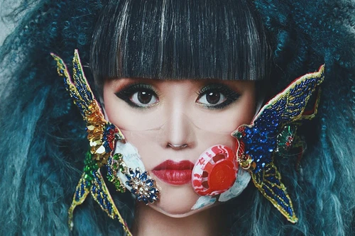 Siêu mẫu Jessica Minh Anh đại diện cho Việt Nam tham gia chiến dịch đeo khẩu trang Maskbook 