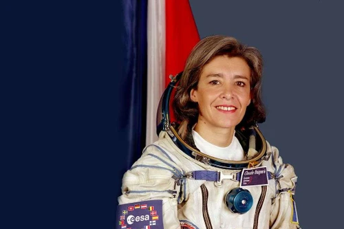 Nữ phi hành gia đầu tiên của Pháp đến Việt Nam tham gia chuỗi sự kiện truyền cảm hứng sống