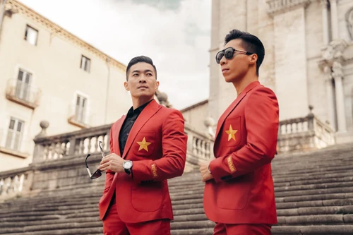 Hình ảnh hài hước của Quốc Cơ Quốc Nghiệp tại Tây Ban Nha