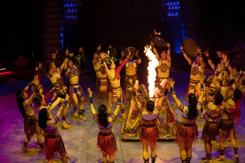 Sau "Làng tôi", Liên đoàn Xiếc Việt Nam ra mắt"Lửa tình cao nguyên" 