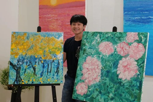 "Hoa mai may mắn" mang về cho họa sĩ nhỏ tuổi Xèo Chu hơn 500 triệu đồng