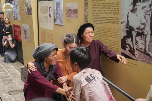 Khai mạc trưng bày chuyên đề “Bút sắc, lòng son” tái hiện tinh thần, khí phách của người chiến sĩ cộng sản