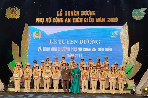 Tuyên dương 31 gương phụ nữ công an tiêu biểu năm 2019 