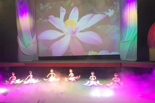 Đưa "Trăng" vào khai thác du lịch