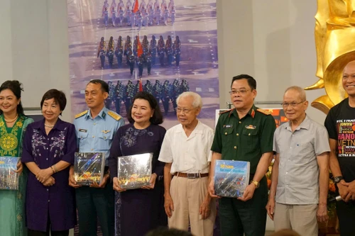  Nguyễn Á kể chuyện "Sức mạnh Việt Nam"