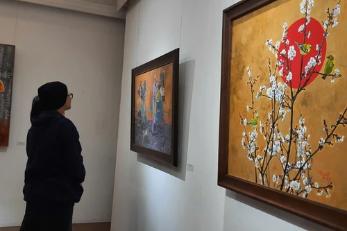 "Xuân 2025" - Triển lãm đầu tiên trong chuỗi hoạt động kỷ niệm 100 năm thành lập Trường Đại học Mỹ thuật Việt Nam