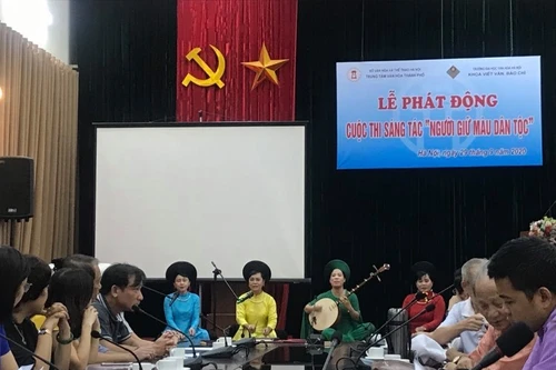 Phát động cuộc thi sáng tác "Người giữ màu dân tộc"