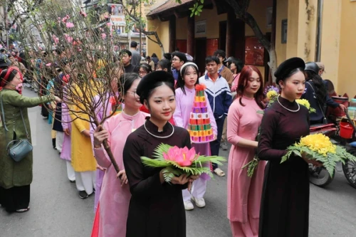 "Tết Việt - Tết phố": Chương trình mừng Đảng, mừng Xuân tại phố cổ Hà Nội