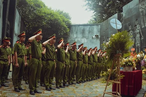 Đưa các câu chuyện lịch sử của Việt Nam lên nền tảng phát thanh hiện đại Spotify