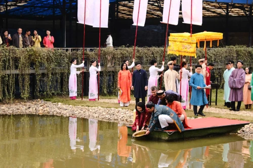 Tái hiện nghi lễ "Tống cựu nghinh tân" tại Hoàng thành Thăng Long