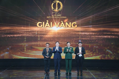 Trao giải cuộc thi và triển lãm ảnh “Tự hào một dải biên cương” năm 2022