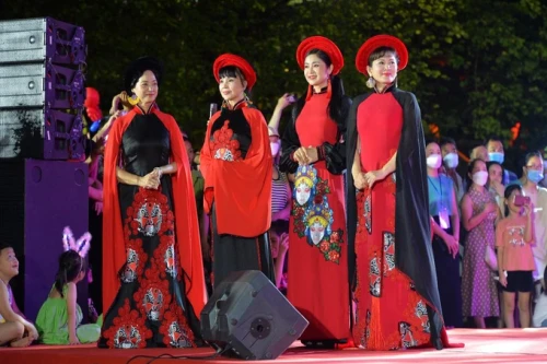 Các nghệ sĩ gạo cội Việt Nam trong ngày vui đặc biệt