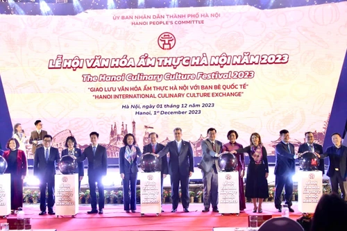 Lễ hội văn hóa Ẩm thực Hà Nội chính thức khai mạc tại phố đi bộ Trần Nhân Tông