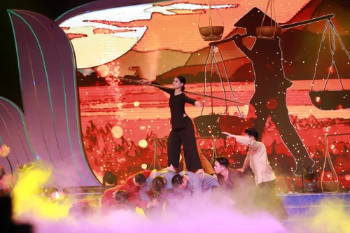 Xúc động chương trình nghệ thuật "Ơn nghĩa sinh thành" nhân mùa Vu lan báo hiếu