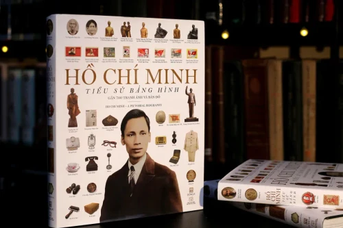 Ra mắt sách "Hồ Chí Minh – Tiểu sử bằng hình" nhân dịp 80 năm Quốc khánh 2/9 