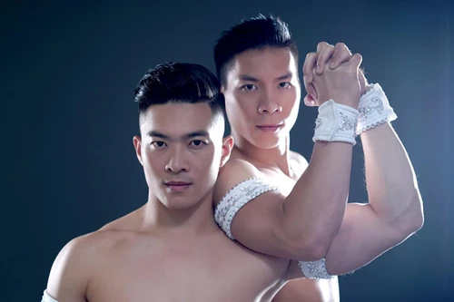 Quốc Cơ – Quốc Nghiệp bị chấn thương trước ngày lên đường sang Italia lập kỷ lục mới