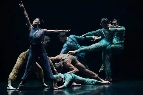 150 nghệ sĩ chung tay xây dựng tổ khúc múa "Ánh sáng tâm hồn": Giãn cách nhưng không xa cách