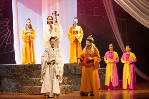 Sân khấu Việt Nam đang thiếu.... thanh xuân 