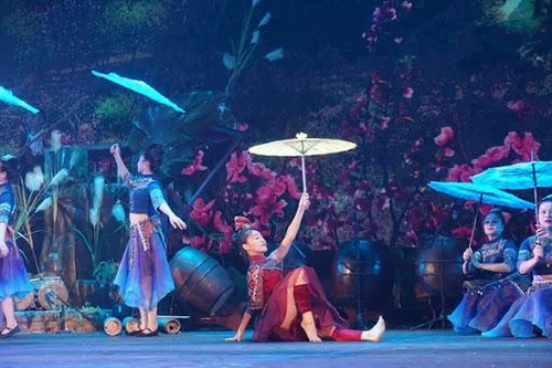  "Những ngôi sao bất tử" biểu diễn không khán giả, mở đầu chuỗi hoạt động "Nhà hát online"