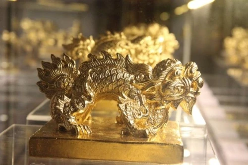 32 phiên bản kim ấn triều Nguyễn gắn liền với quá trình điều hành và quản lý nhà nước 