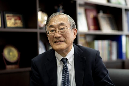 Đất nước Việt Nam sinh động, hấp dẫn qua góc nhìn của GS Nhật Bản