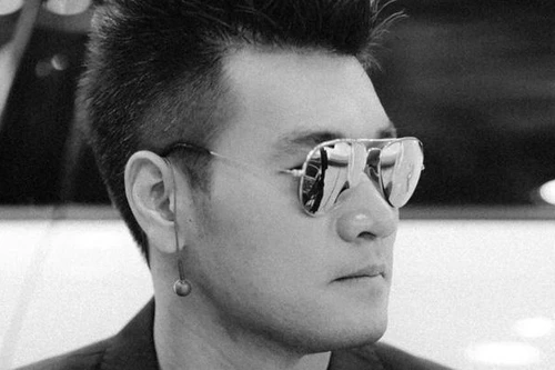 Tạ Quang Thắng phát hành album "Ở giữa cuộc đời"