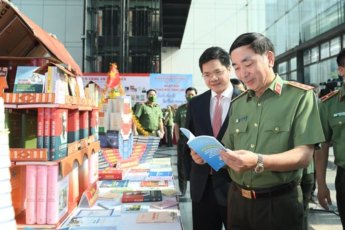 Khai mạc Ngày Sách và Văn hóa đọc trong Công an nhân dân năm 2022