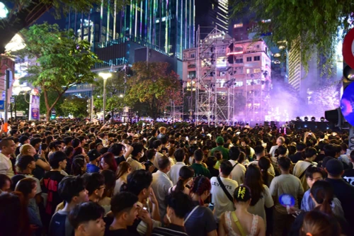 Tết dương lịch 2024, tổng thu từ hoạt động du lịch Hà Nội đạt gần 1.500 tỷ đồng