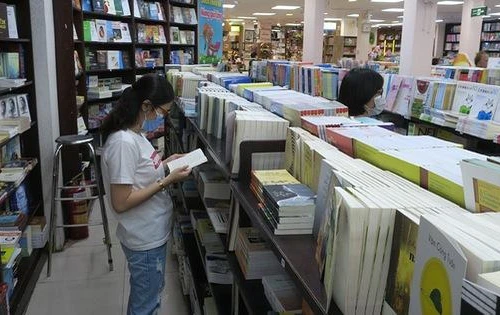 "Sách và khát vọng cống hiến"- Khởi động cuộc thi "Giới thiệu sách trực tuyến năm 2022"